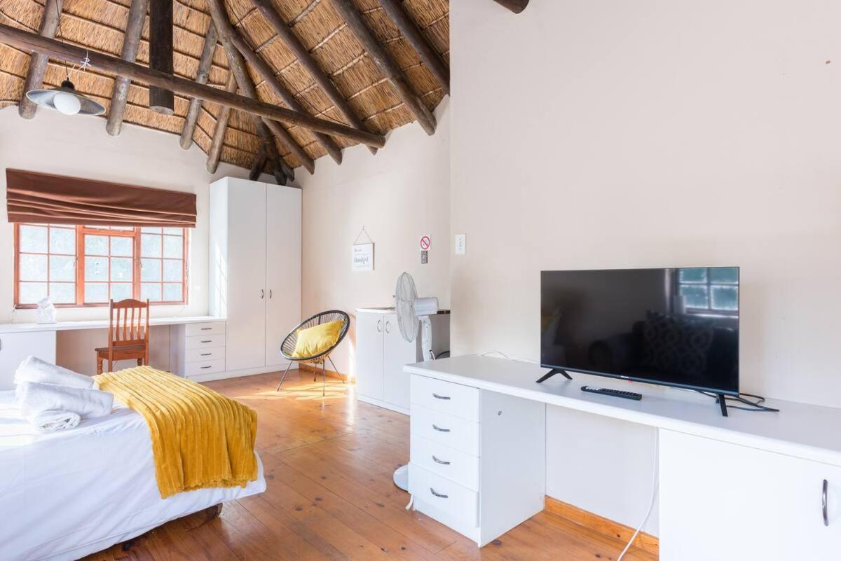 Mead, Pinelands Apartment Cape Town Bagian luar foto